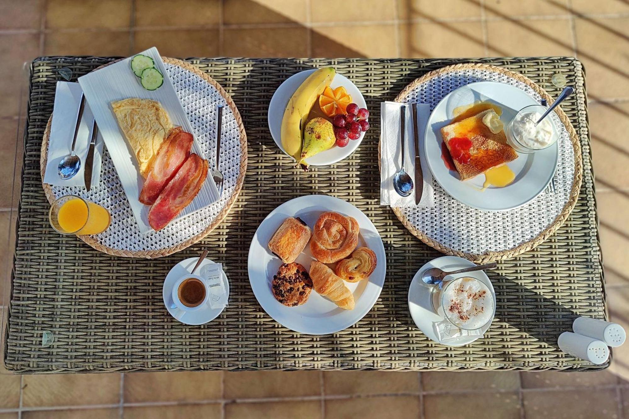 Boutique Hotel Oriola Cala de Sant Vicenc Kültér fotó