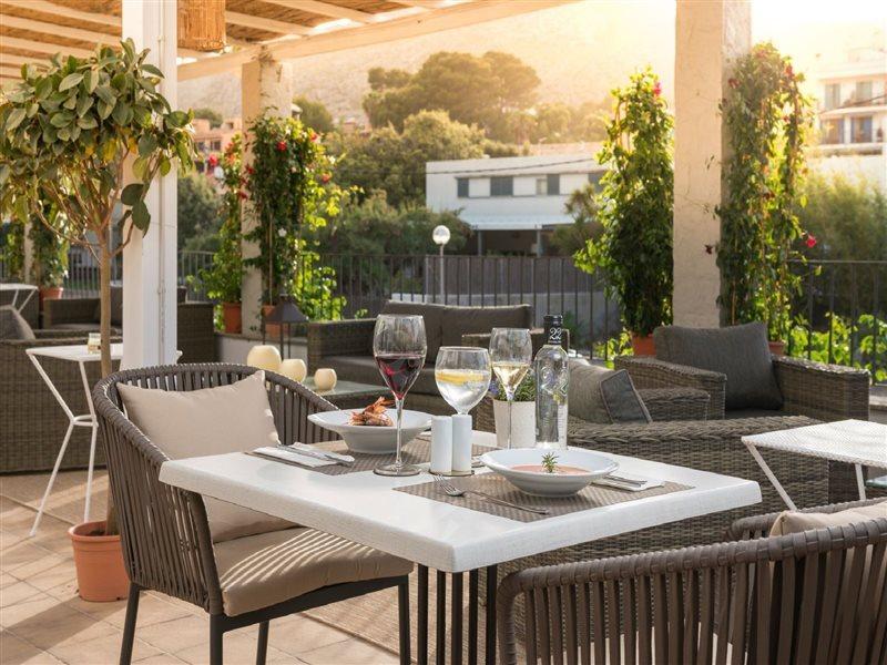 Boutique Hotel Oriola Cala de Sant Vicenc Kültér fotó